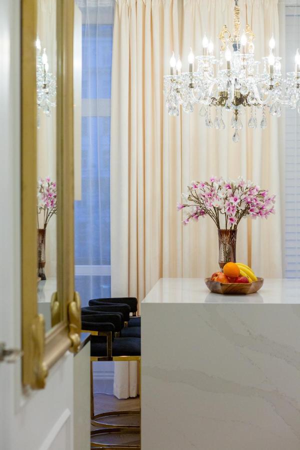 Royal Apartment Kopernika By Renters Prestige Warsaw Exterior photo