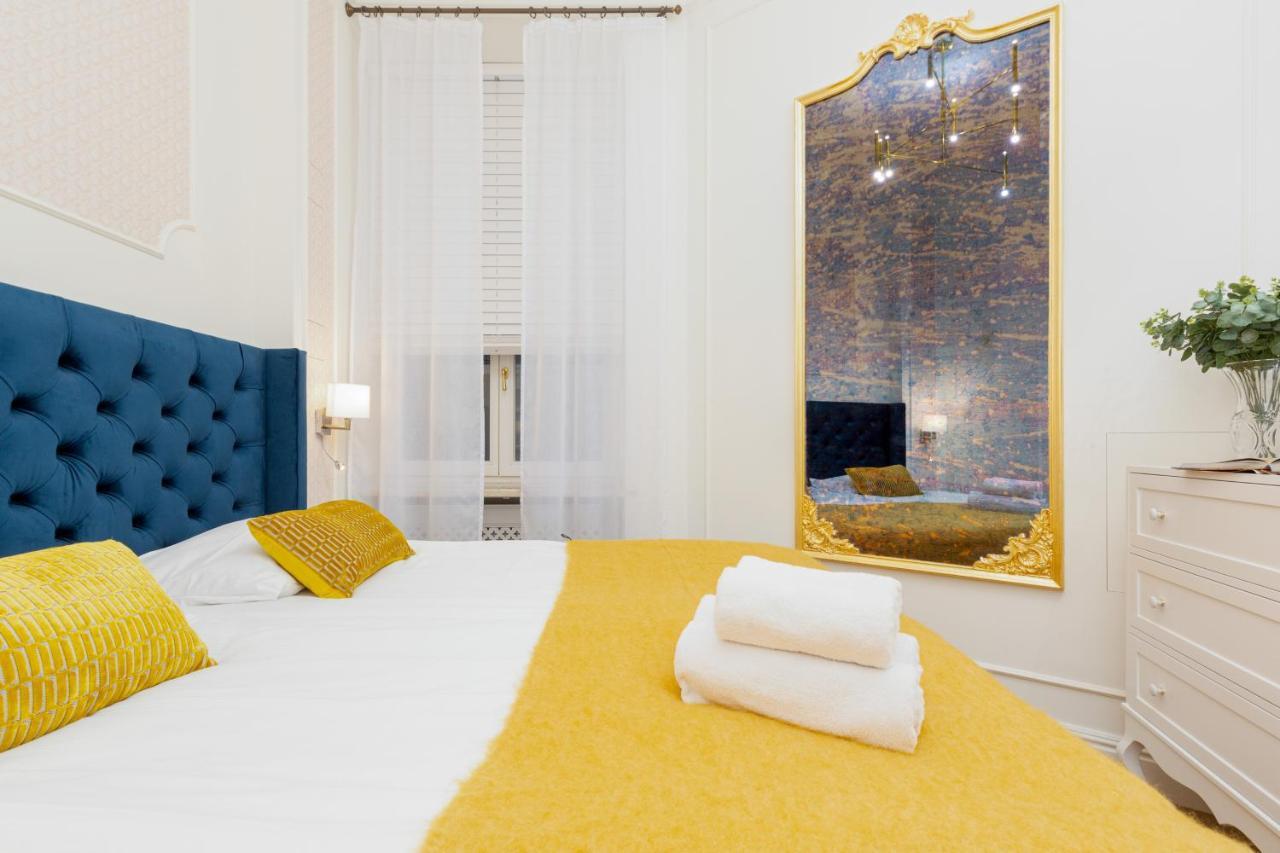 Royal Apartment Kopernika By Renters Prestige Warsaw Exterior photo